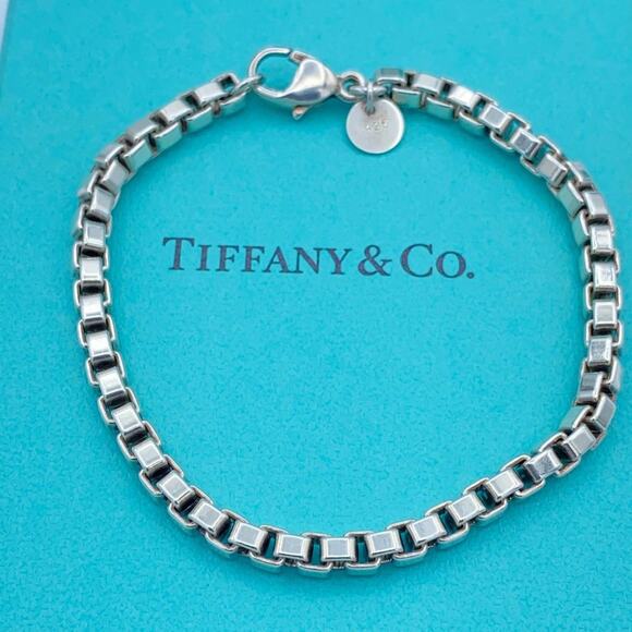 Authentic Tiffany & Co. Sterling Silver Venetian Link Bracelet 7" - Picture 1 of 5